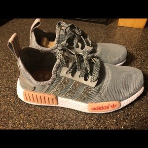 Kids girls size 5 Adidas tennis shoes